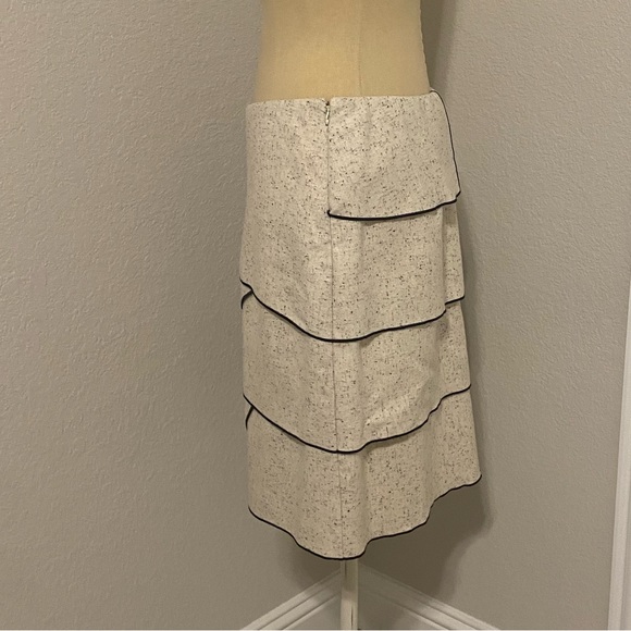 host pick! Per Se black and cream skirt - Picture 4 of 9